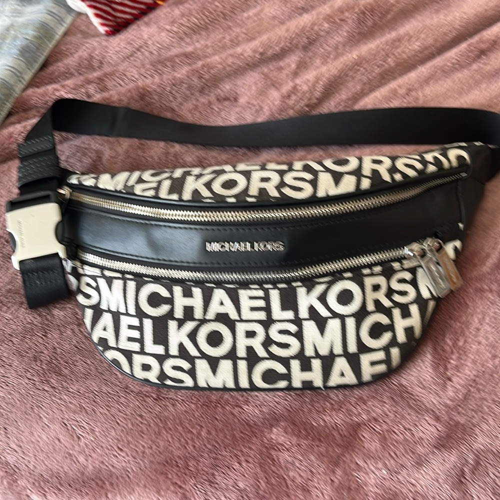 Michael Kors Fanny pack